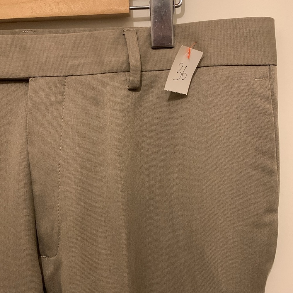 Kenneth Cole (36”x30”) - Picture 4 of 15